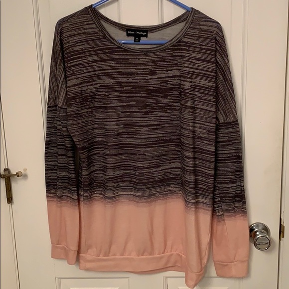 Cozy charcoal colored pink dip sweater - Picture 1 of 4